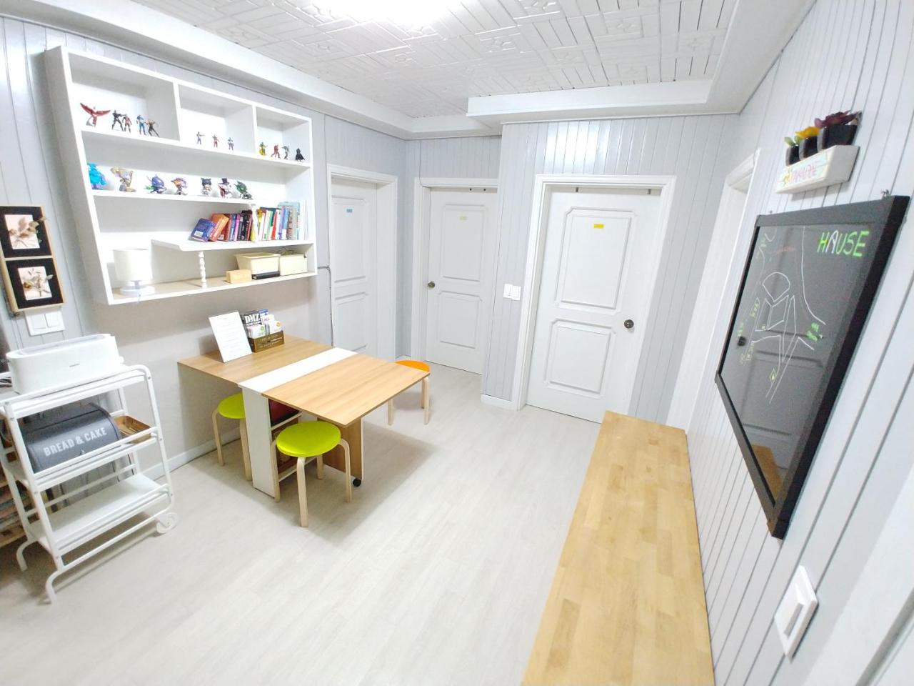 Hause Itaewon Hostel Сеул Екстериор снимка
